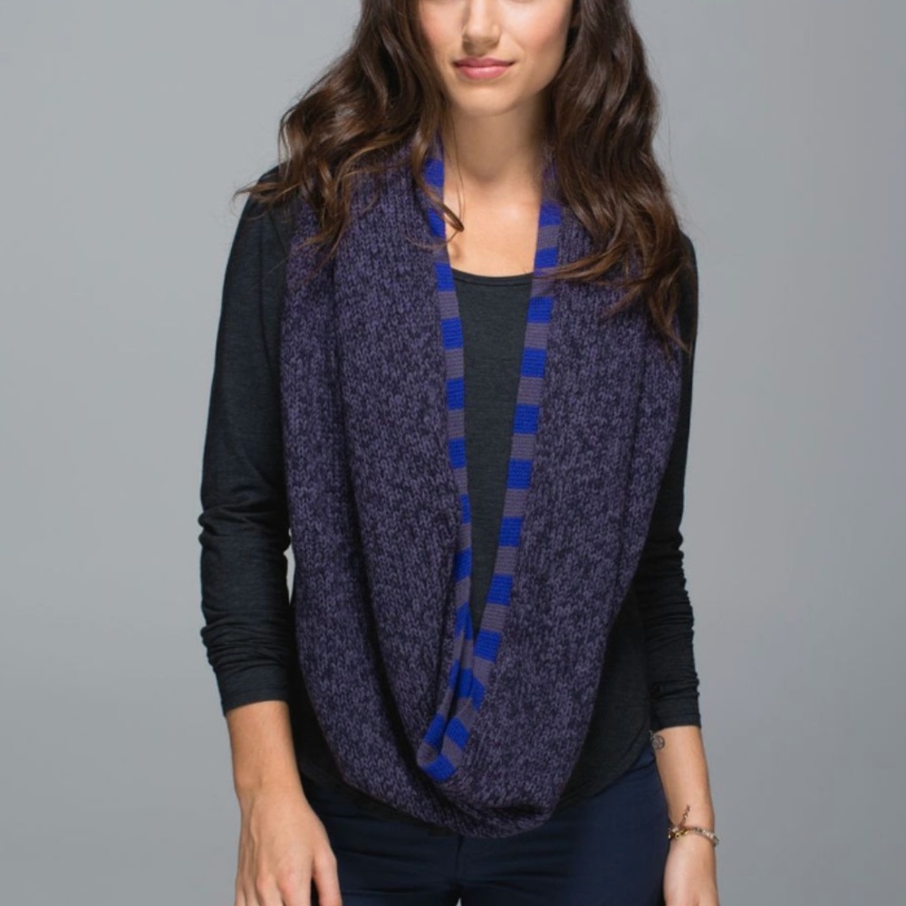 Lululemon Blissed Out Circle Scarf